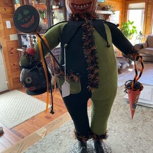 Vintage folk art/primitive cute Halloween decor! Very rare! Hand made by artist.